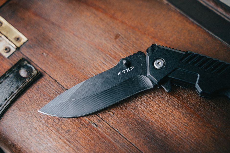 Engraved pocket knife, a practical and lasting groomsmen gift idea