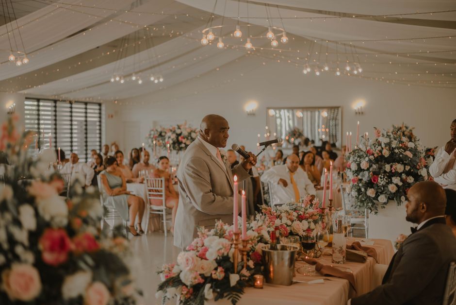 Wedding reception timeline showing dinner, toasts, and dancing schedule