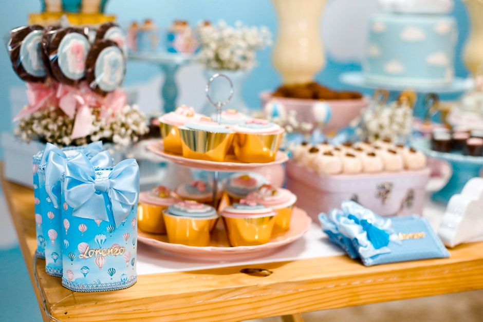 Dessert table decoration kit, a bridal shower decoration idea