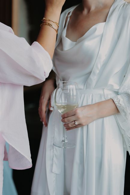 Bride Robe Ideas for Wedding Morning Getting Ready