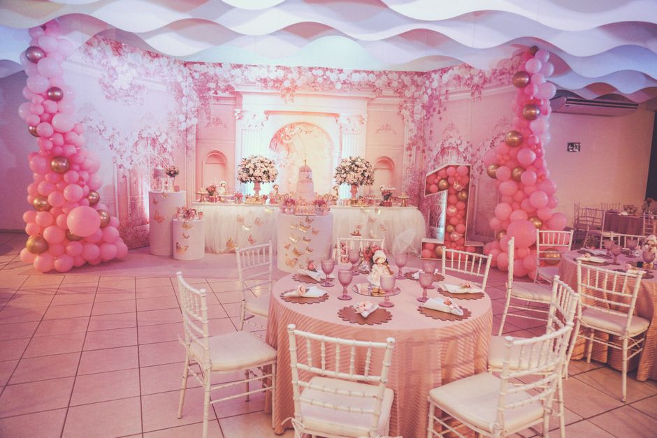 All-in-one bachelorette party decoration kit, a stress-free decor idea