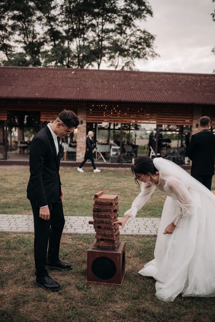 Wedding Lawn Game Ideas Guests Will Actually Play