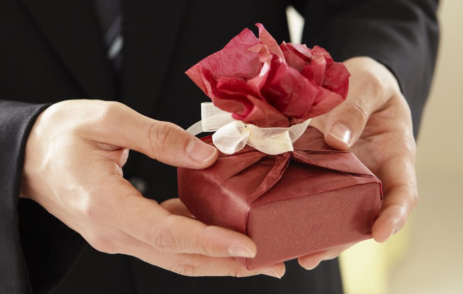 Wedding dress preservation kit with acid-free tissue paper and gloves