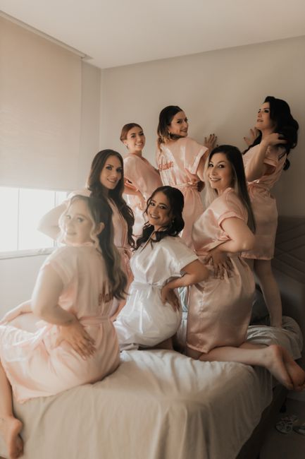 Groomsmen Robes: Styles, Sizing and Gift Ideas