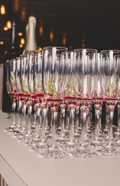 Wedding Mocktail Bar Ideas for a Crowd-Pleasing Menu