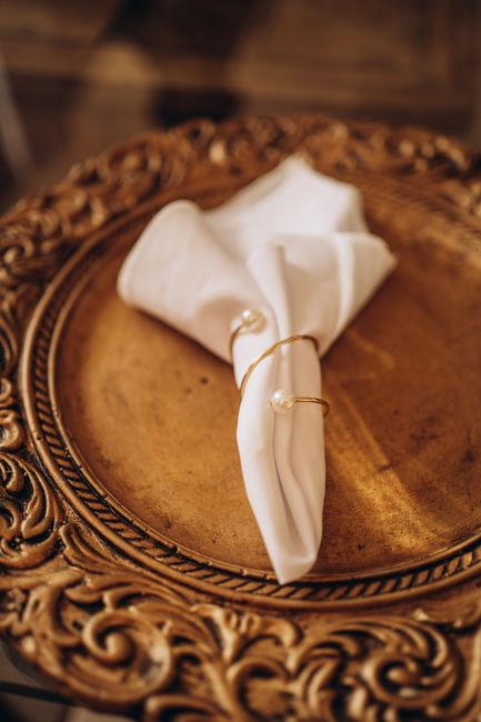classic pearl napkin ring ideas for wedding tables