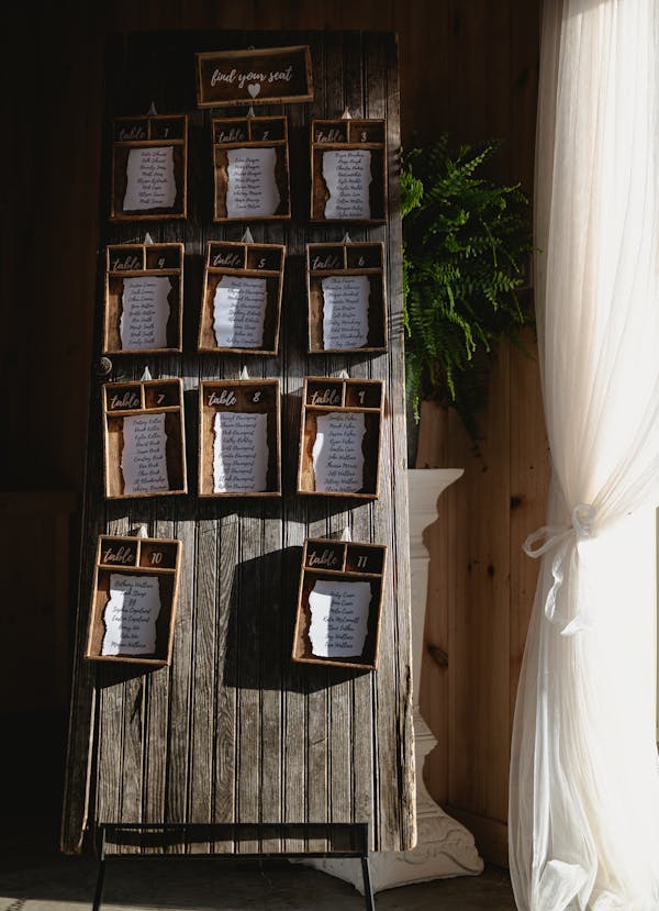 Wedding Seating Chart Ideas: 2026 Guide to Creative Displays