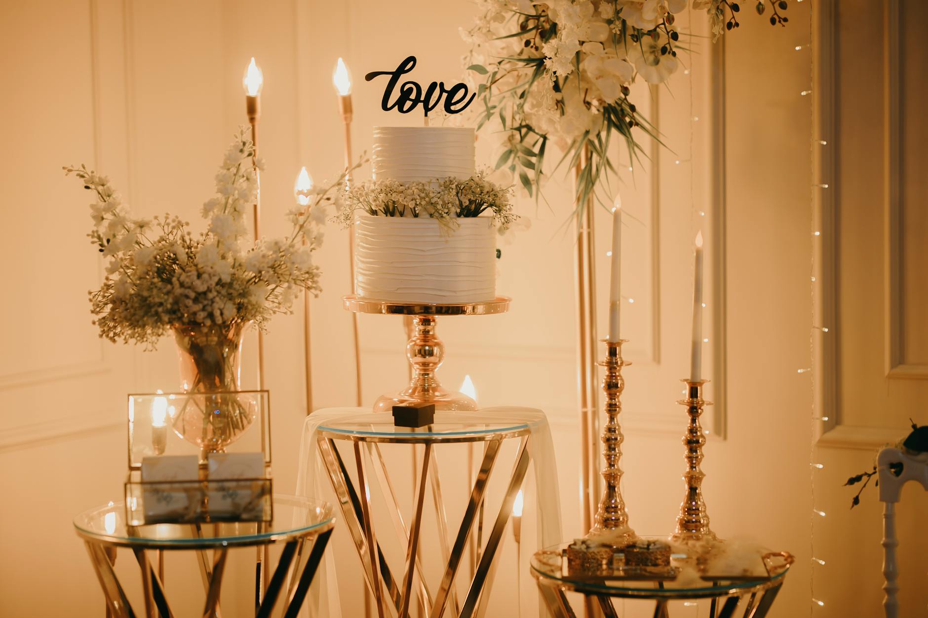Personalised LED monogram wedding cake topper ideas with vine detail