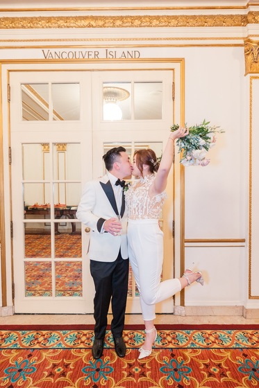 Vivian Ng Photography wedding vendor photo