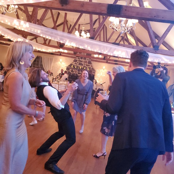 Dj Seretteo Entertainment wedding vendor photo