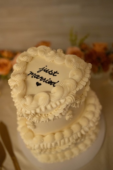 Violet Cake Co. wedding vendor photo