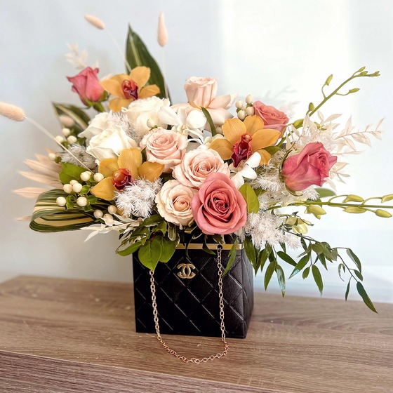 Elite Flowers And Gifts wedding vendor photo
