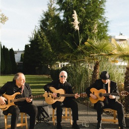 Acoustic Guitar Trio - New Age Flamenco photo