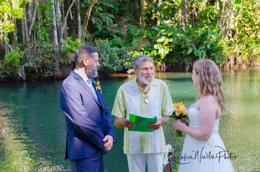 Wedding Resource Hawaii wedding vendor photo