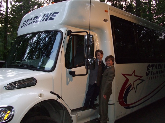 Starline Luxury Coaches wedding vendor photo