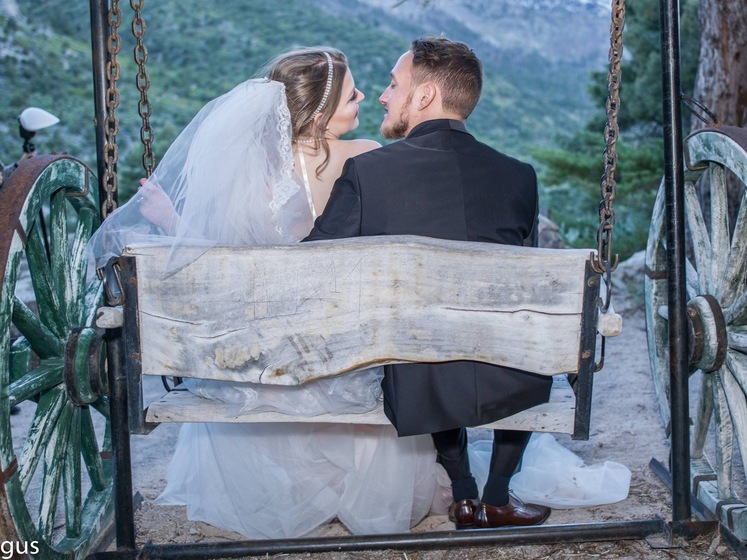 Gus devine Photography wedding vendor photo