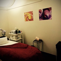 Photo of Nurture Ritual, a wedding hair and make-up artist in Seattle