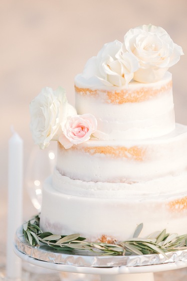 Chicago Custom Cakes, LLC wedding vendor photo