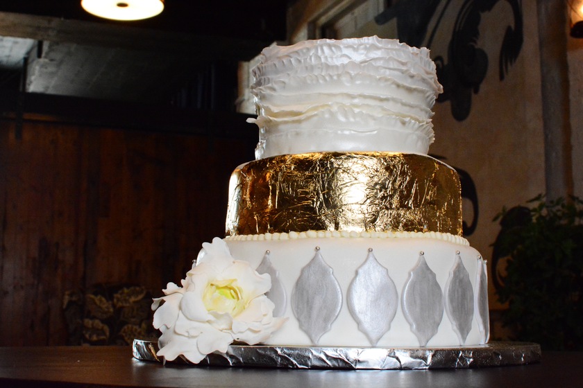Chicago Custom Cakes, LLC wedding vendor photo