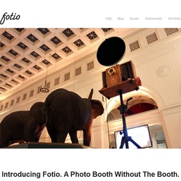 Photo of Fotio, a wedding photo booth in Chicago