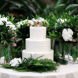 Photo of The Frosted Fox Cake Shop, a wedding cake bakery in Philadelphia