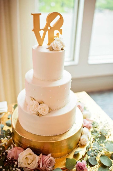 Bredenbeck's Bakery wedding vendor photo