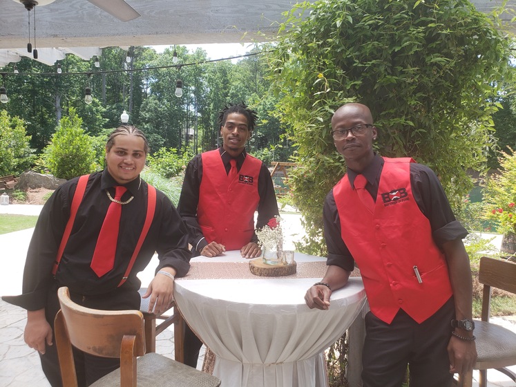 Bartender on Board wedding vendor photo