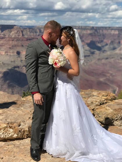 Deelightful Weddings wedding vendor photo