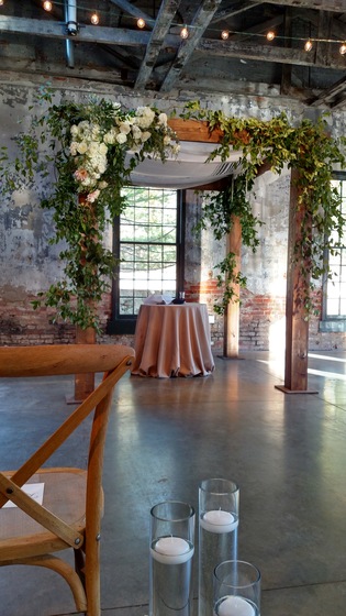 Wicked Willow Floral wedding vendor photo