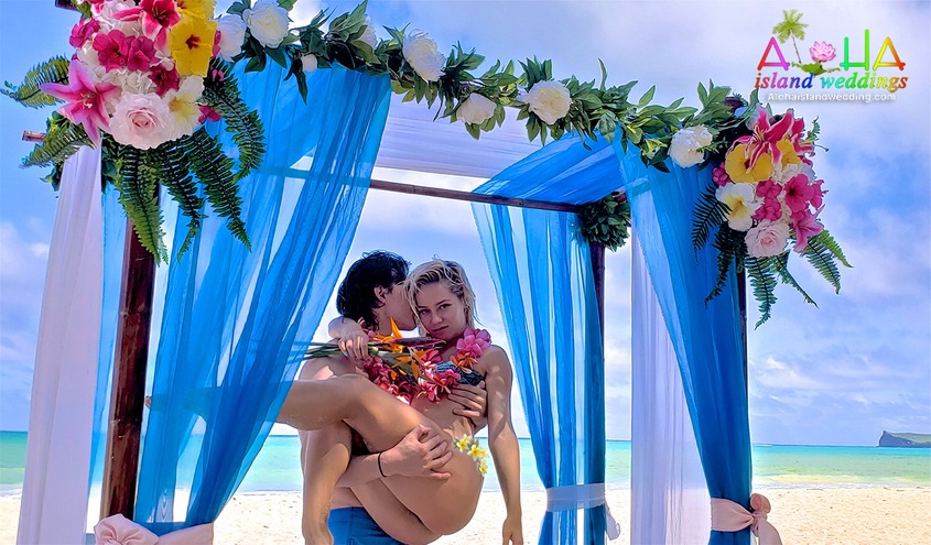 Hawaii beach Weddings - AIW wedding vendor photo