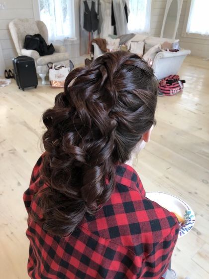 Chairish The Day Beauty & Blow Dry Bar wedding vendor photo