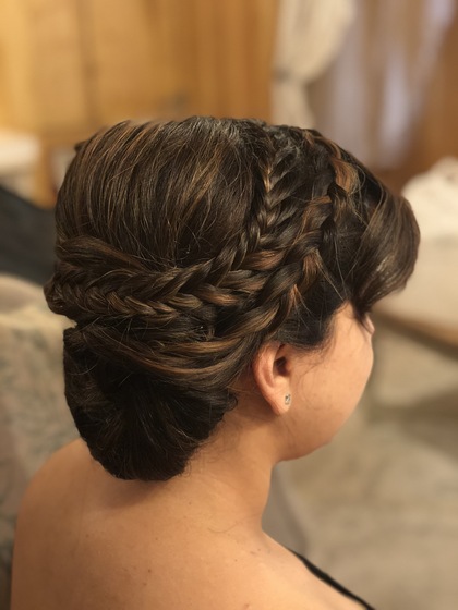 Chairish The Day Beauty & Blow Dry Bar wedding vendor photo