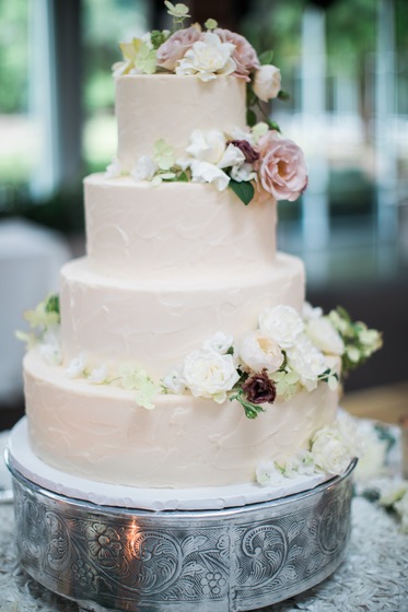 Plum & Poppy wedding vendor photo