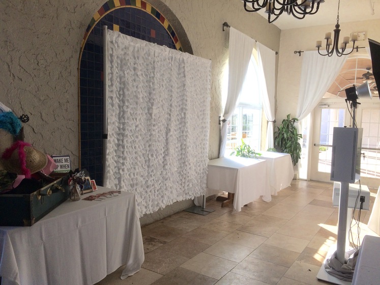Instant Photocube wedding vendor photo