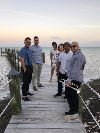 Fondo Blanco Latin Band wedding vendor photo