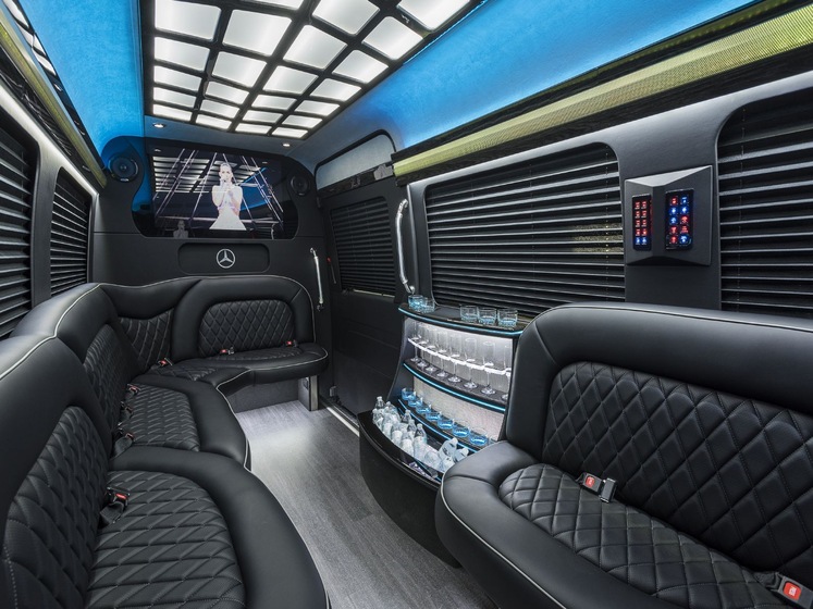 Goodman Limo Service wedding vendor photo
