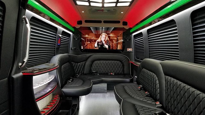 Goodman Limo Service wedding vendor photo