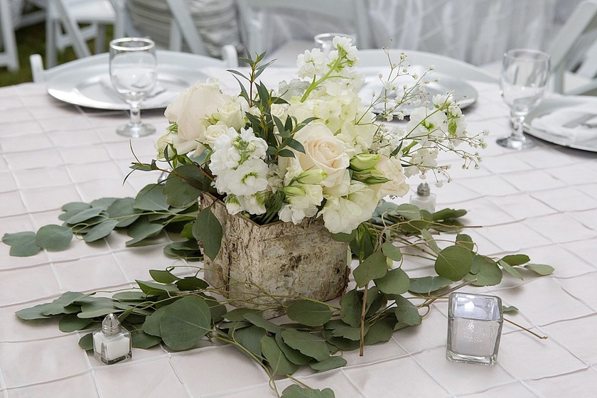 By Grace Floral Designs wedding vendor photo