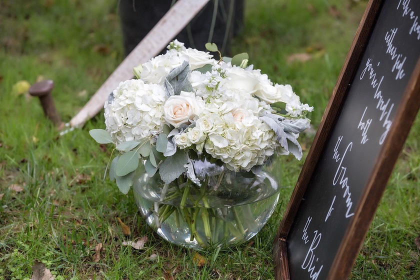 By Grace Floral Designs wedding vendor photo