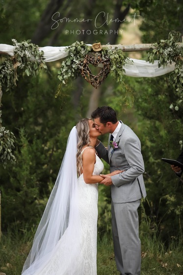 Sommer Clement Photography wedding vendor photo