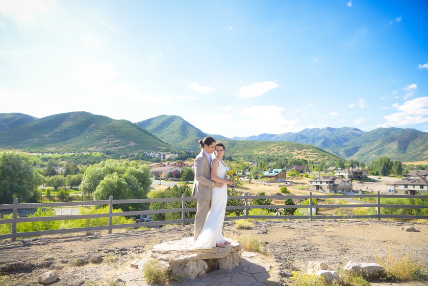 Dezember Photography And Videography wedding vendor photo