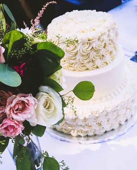 Little Sister Sweets wedding vendor photo