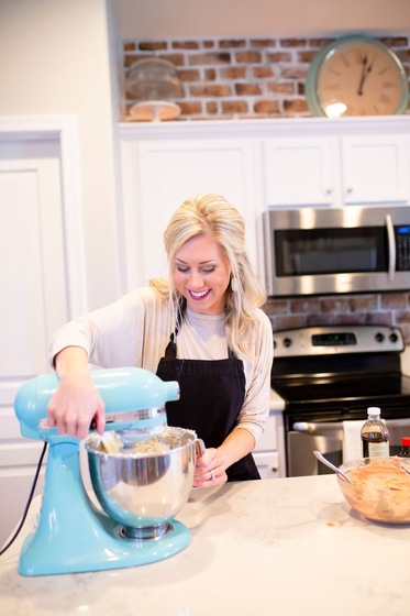 Honeybee Cake Company wedding vendor photo