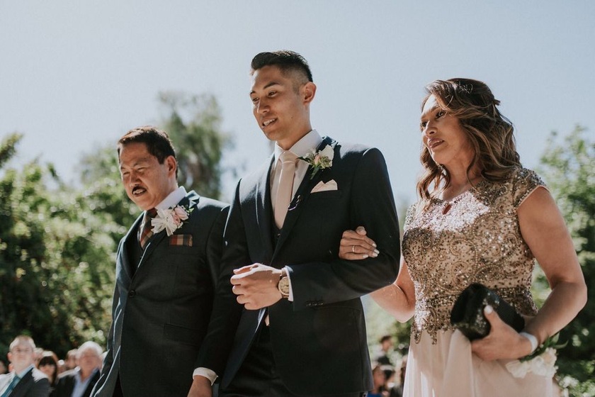 Robert's Men's Suits and Custom Tailoring wedding vendor photo