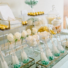 Photo of Truly Scrumptious Candy And Dessert Bars, a wedding cake bakery in Baltimore