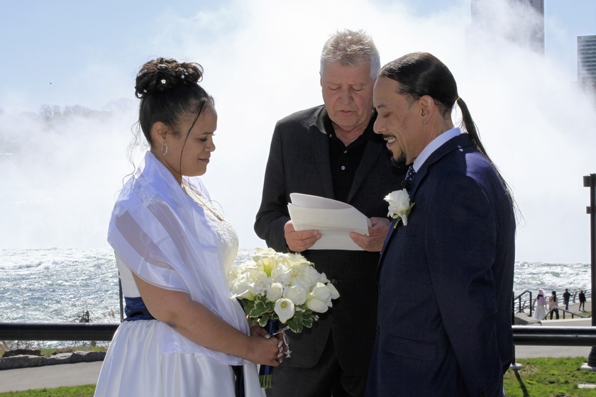 Niagara Falls Chapel wedding vendor photo