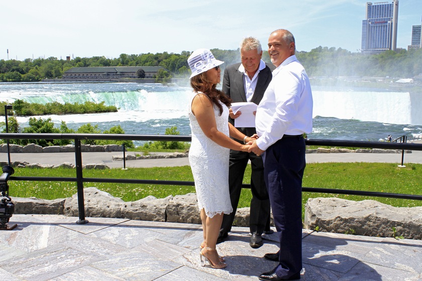 Niagara Falls Chapel wedding vendor photo