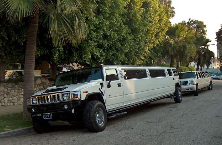 Limo Richmond wedding vendor photo