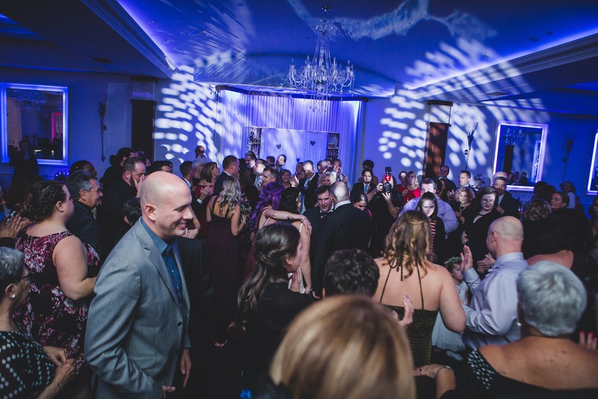 Dj Shane Oliveira wedding vendor photo
