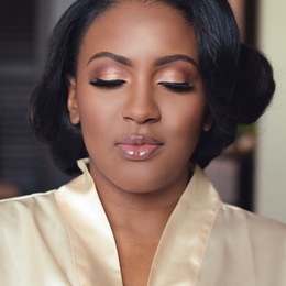 Photo of Anaivi, a wedding hair and make-up artist in Montreal